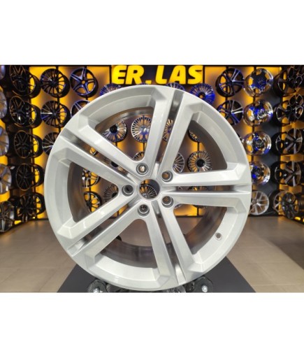 4 Adet DY-1018 8*18 5*112 ET40 SILVER JANT REVİZE EDİLMİŞ  (Takım)